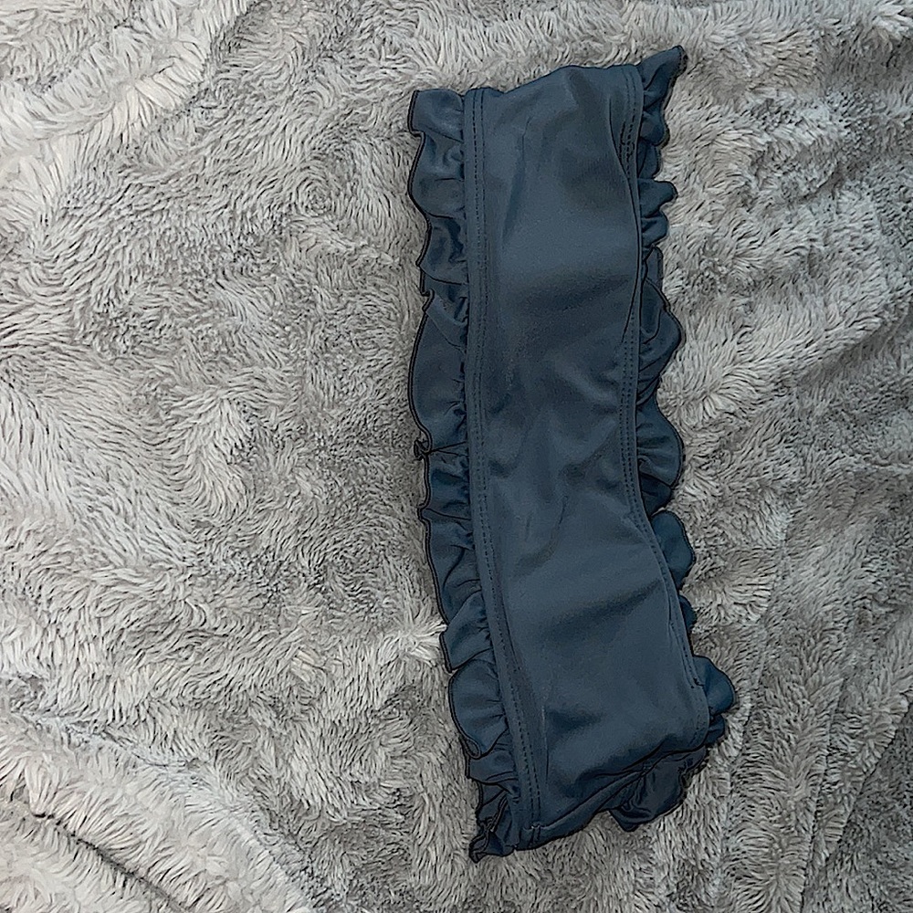 Swimsuit - Picture 3 of 4